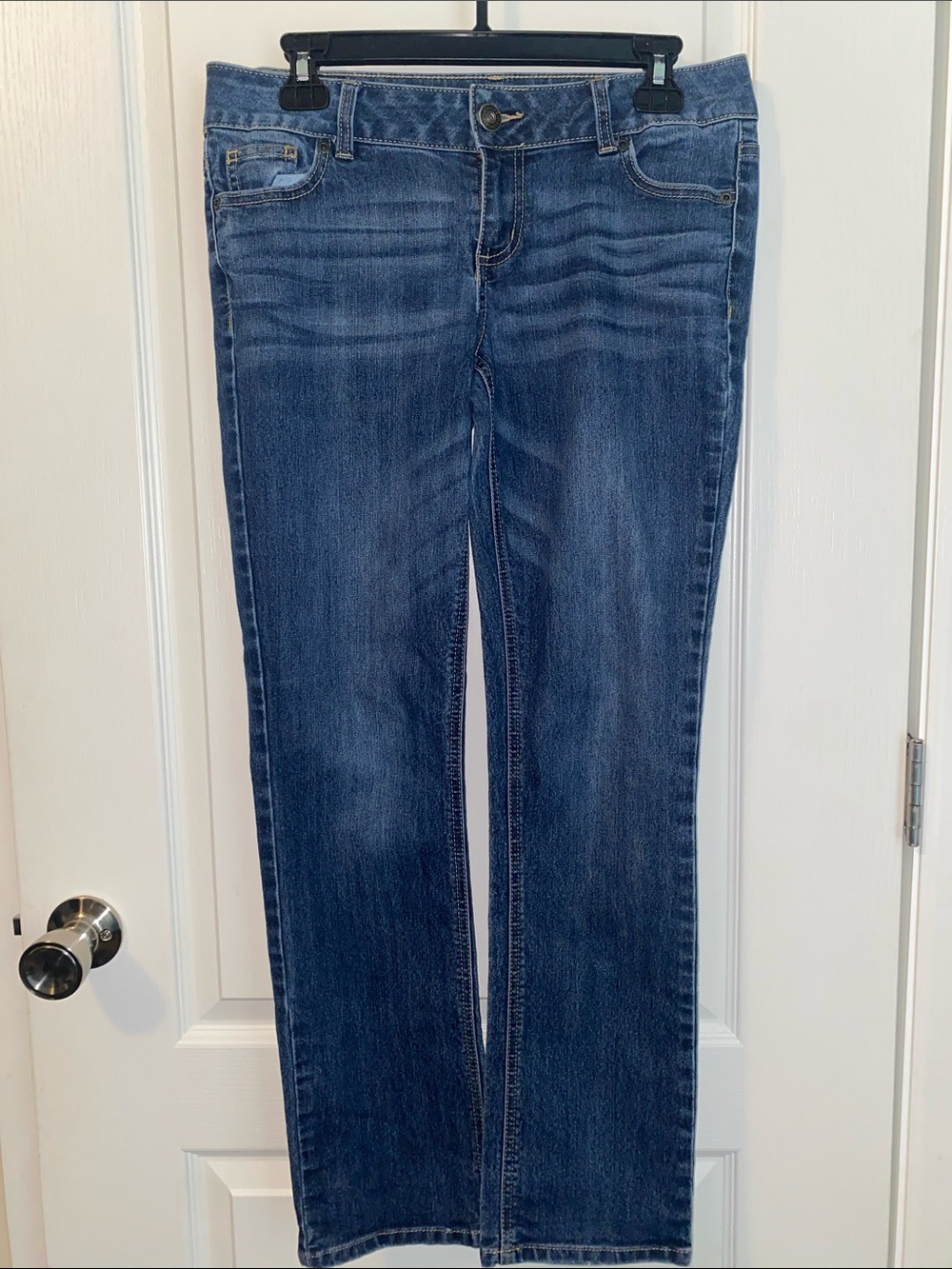 Maurices Women's Medium Blue Straight-Leg Jeans